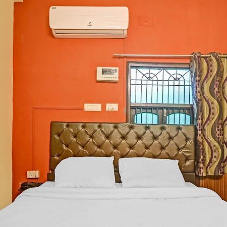 Oyo 7498 Hotel Aparajita Варанаси Экстерьер фото