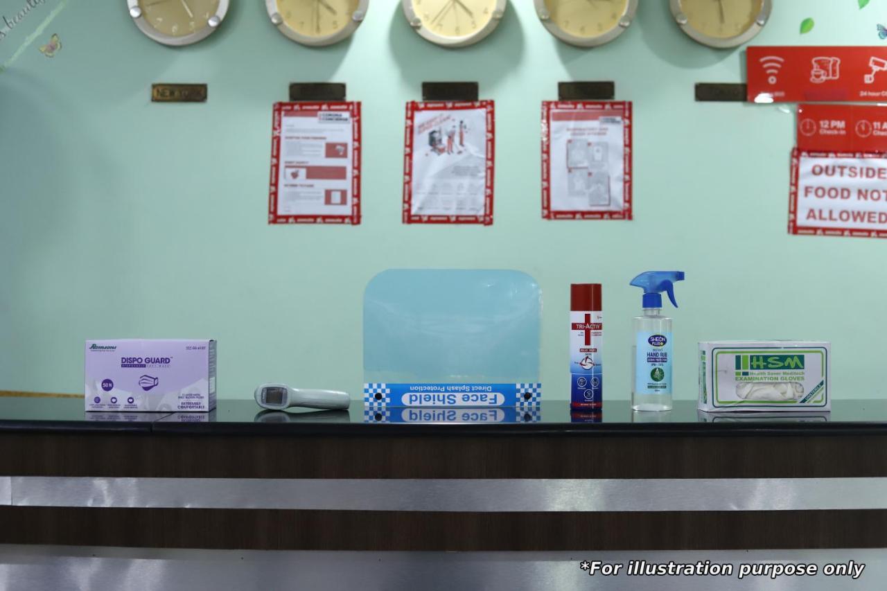 Oyo 7498 Hotel Aparajita Варанаси Экстерьер фото